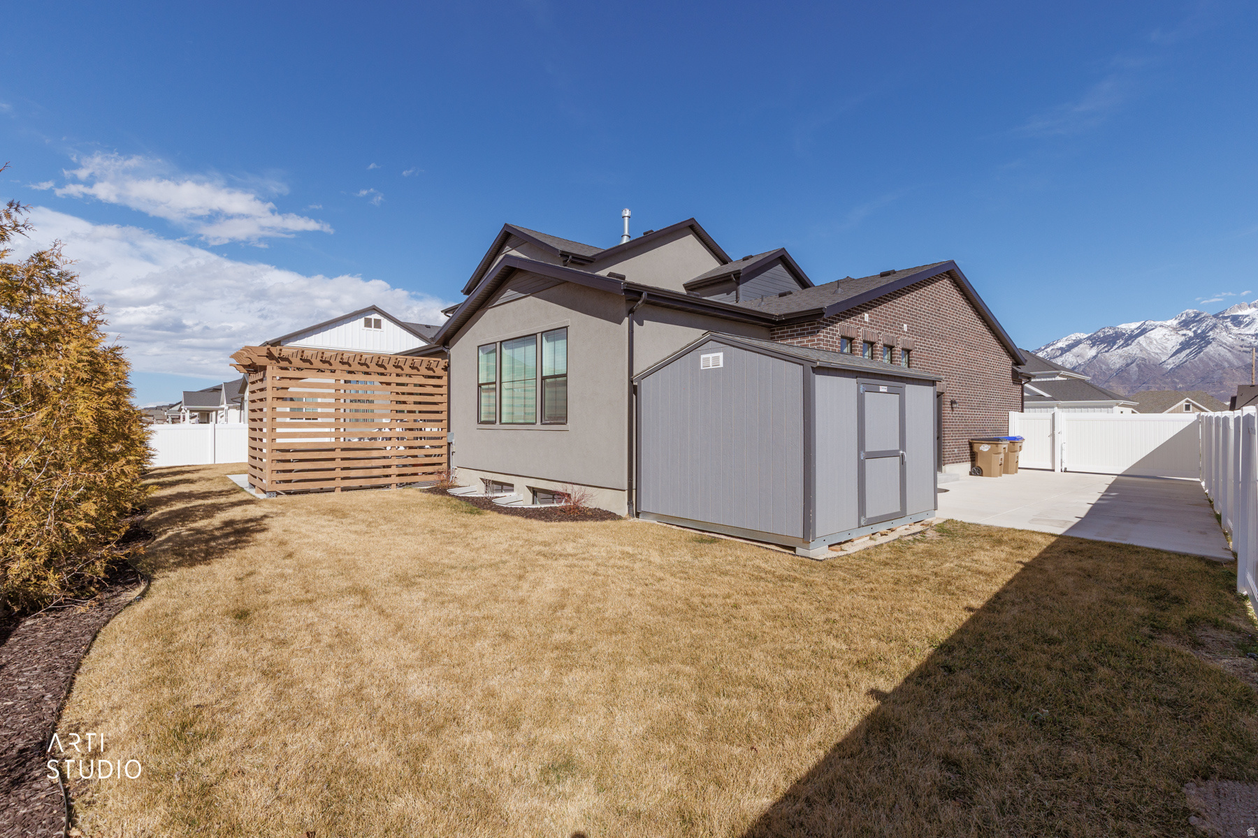 WILLOW CREEK - Residential