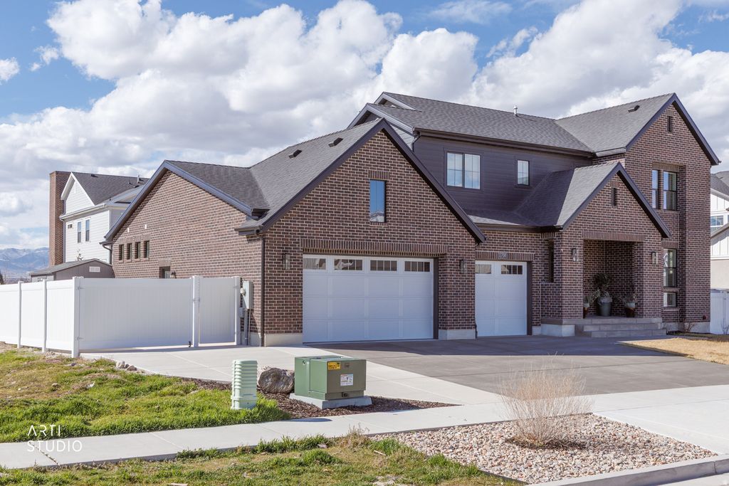 Photo of 11708 S ENGELMANN DR, Draper, UT 84020 (MLS # 2143901)