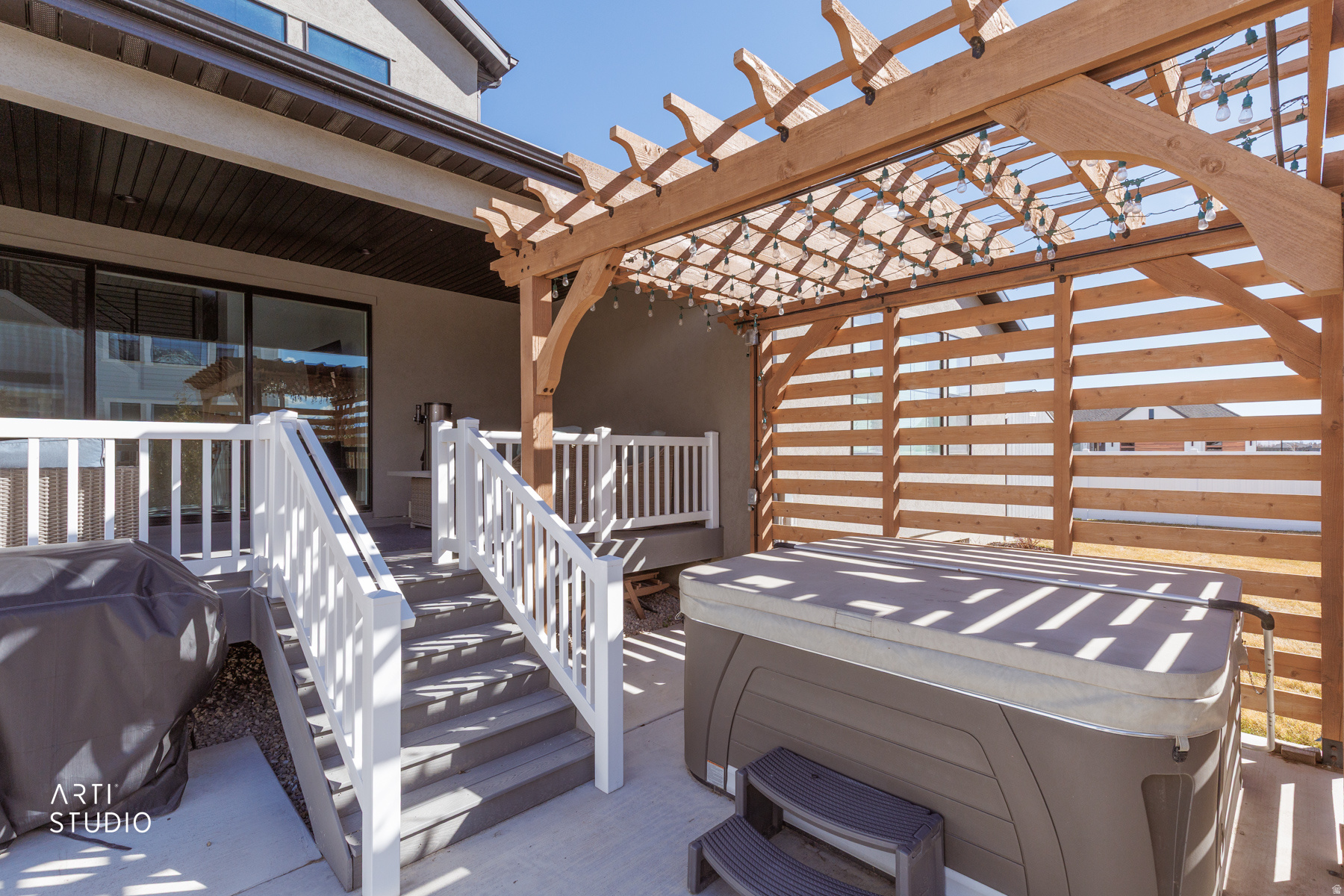 WILLOW CREEK - Residential