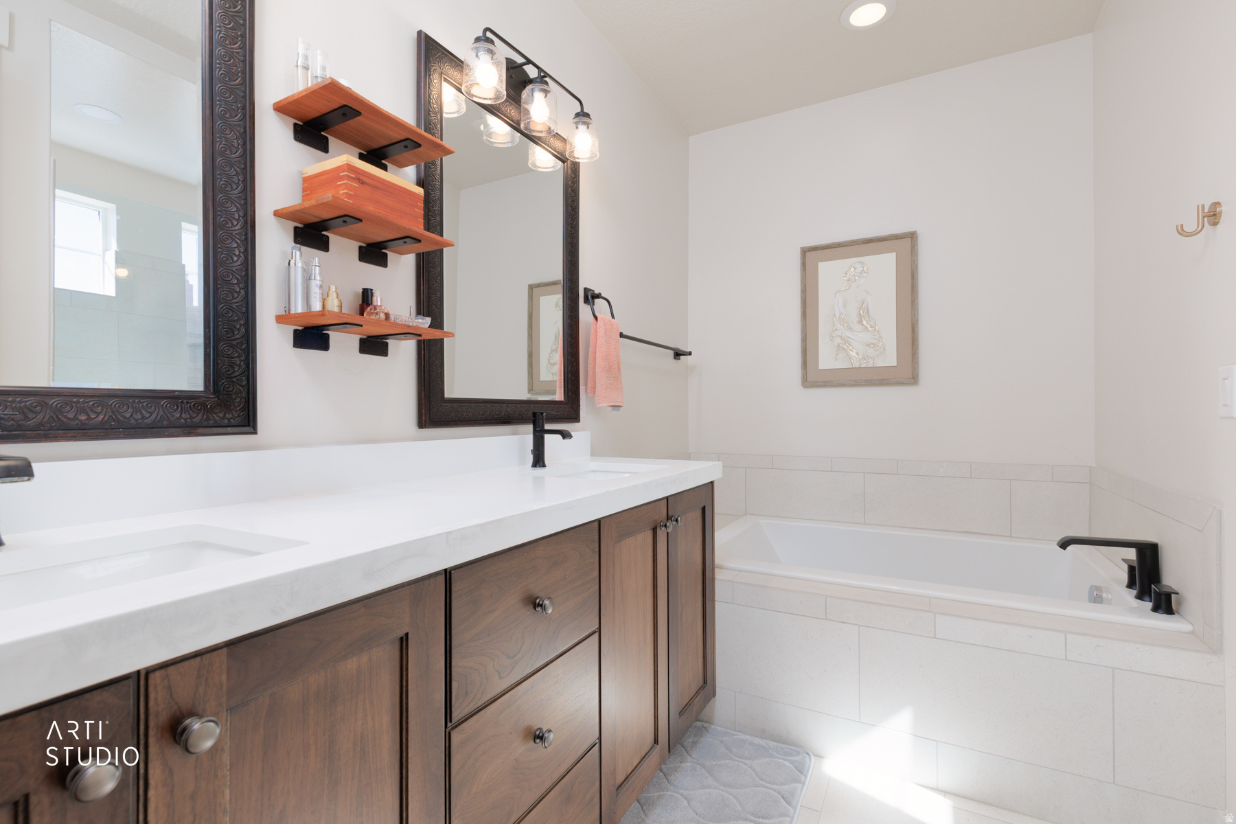 WILLOW CREEK - Residential