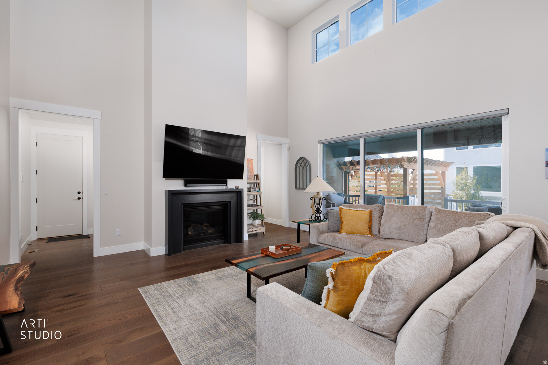 WILLOW CREEK - Residential