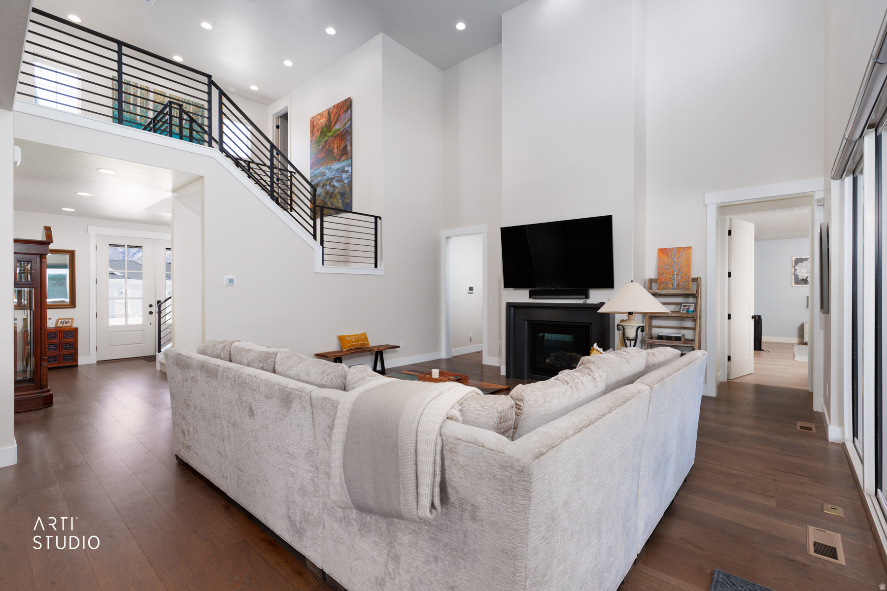 WILLOW CREEK - Residential