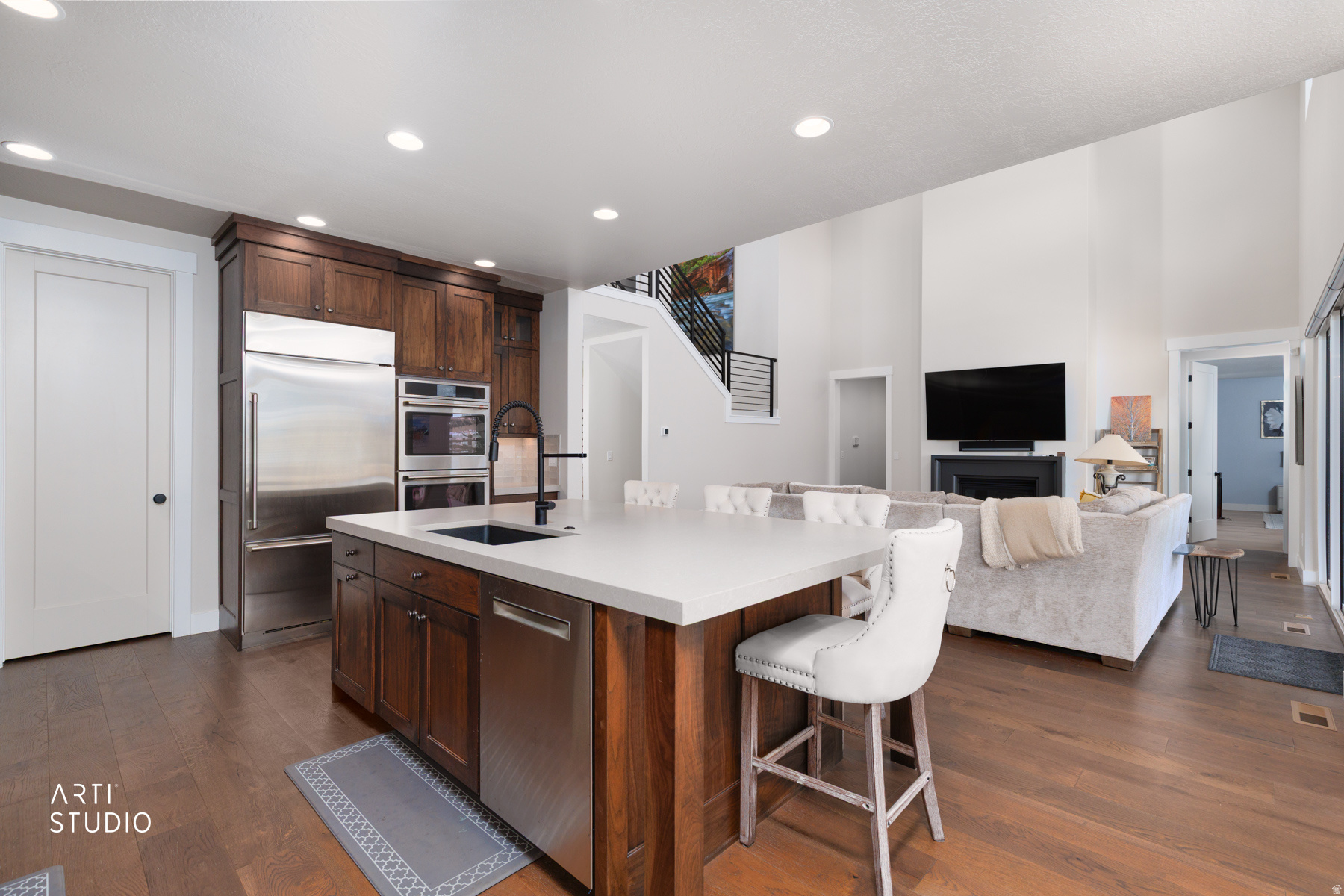 WILLOW CREEK - Residential