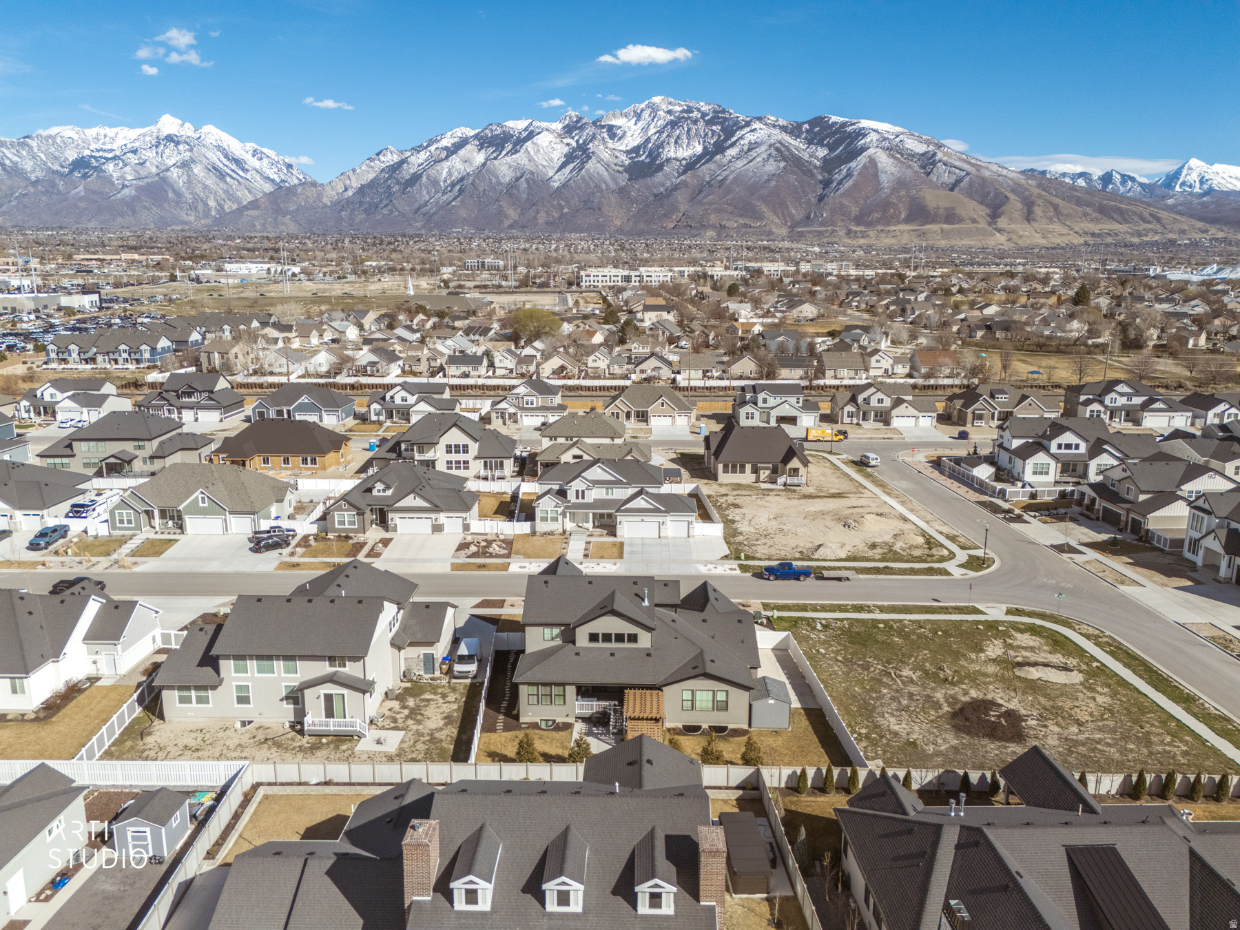 WILLOW CREEK - Residential