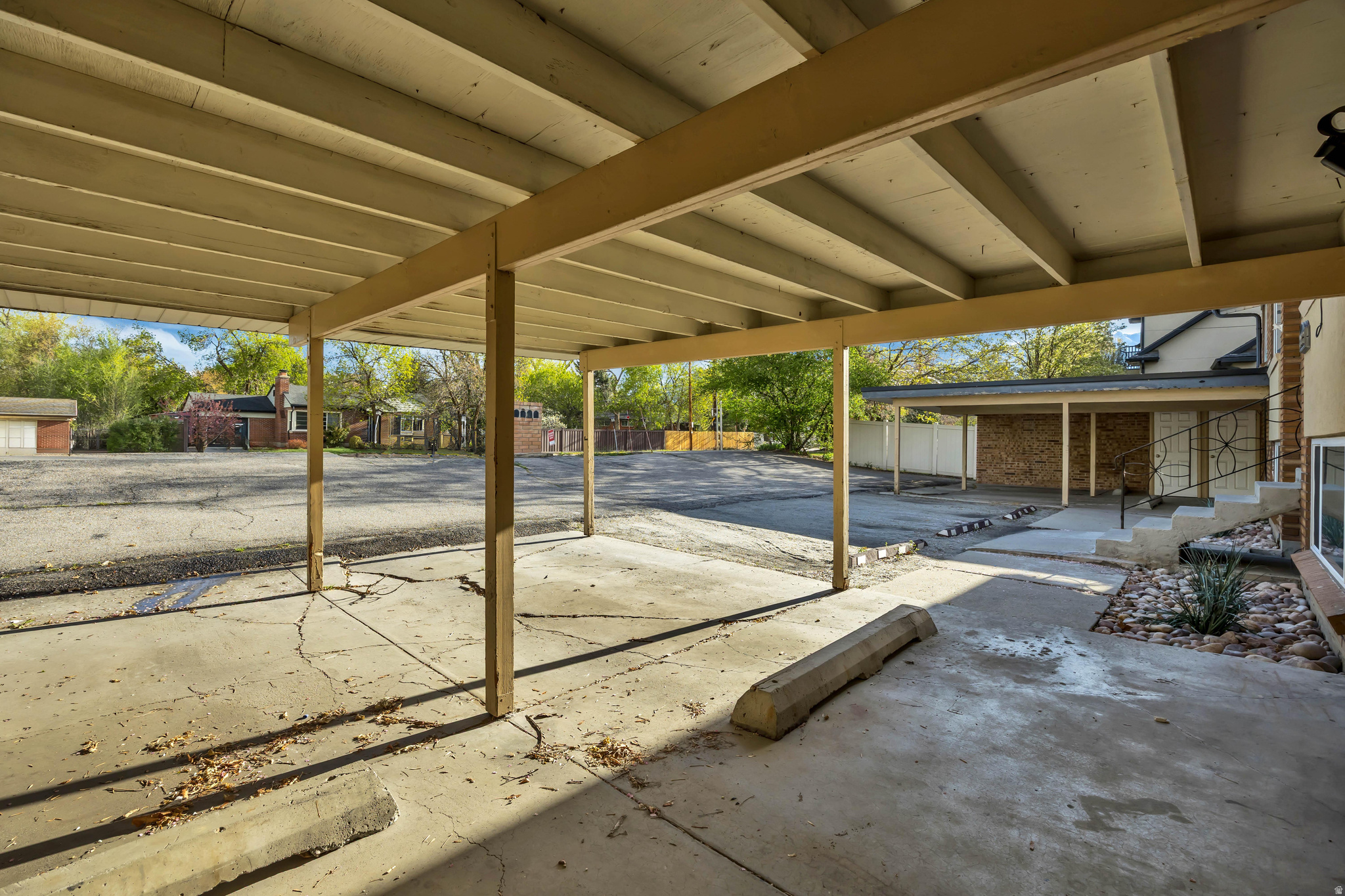BLUE RIBBON ACRES - Residential Income