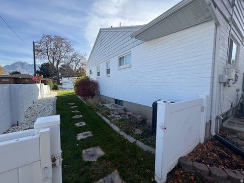 Tiny photo for 6098 S 520 E, Murray, UT 84107 (MLS # 2123959)