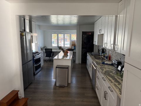 Tiny photo for 6098 S 520 E, Murray, UT 84107 (MLS # 2123959)