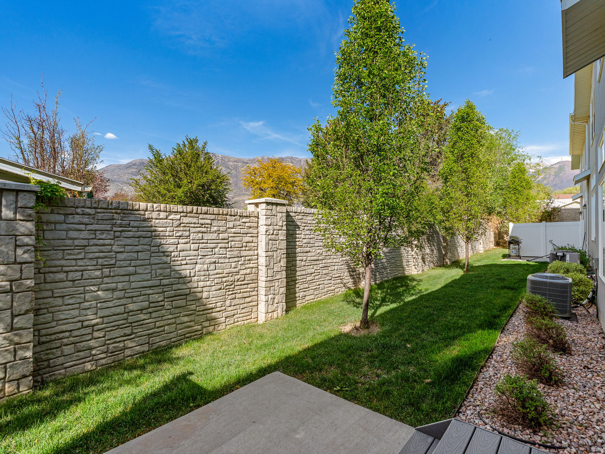 SOMMERSET COURT - Residential