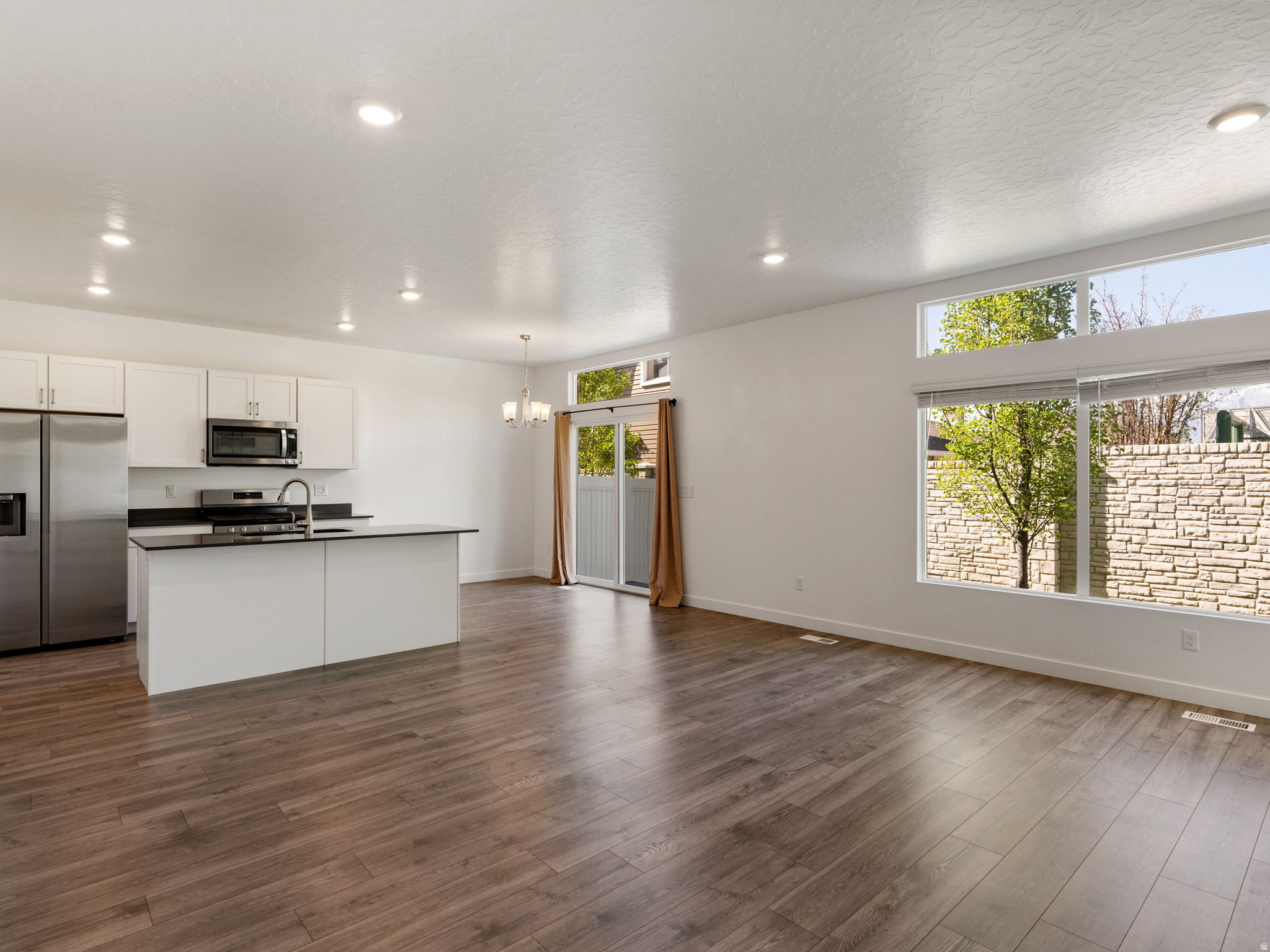 SOMMERSET COURT - Residential