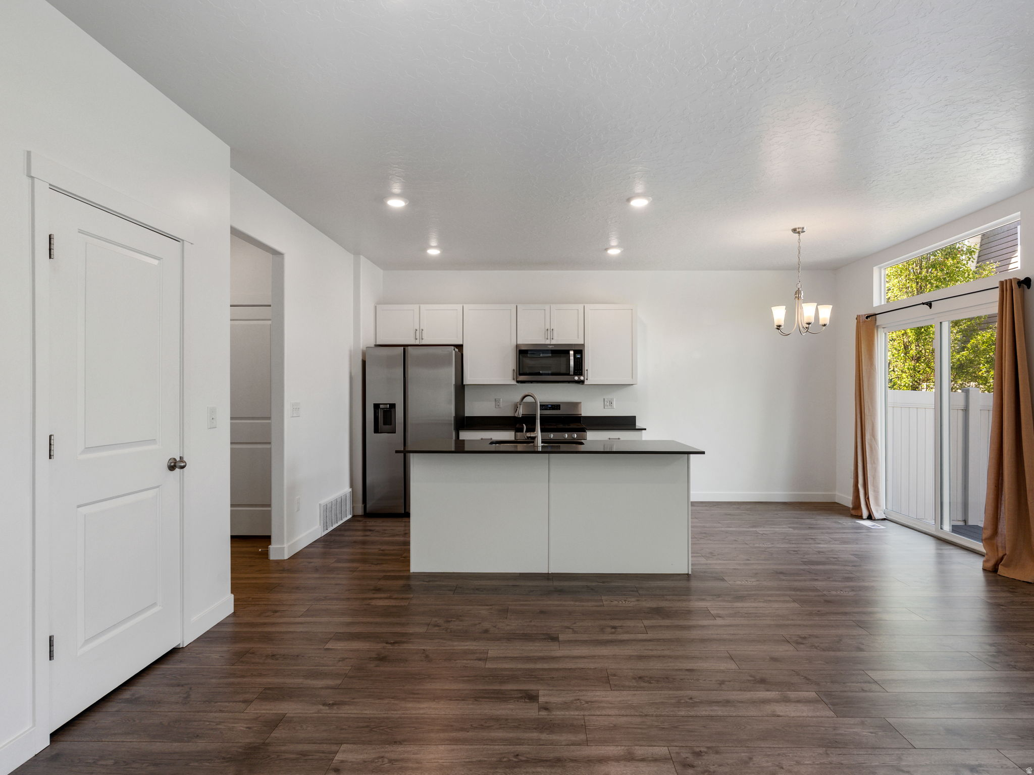 SOMMERSET COURT - Residential