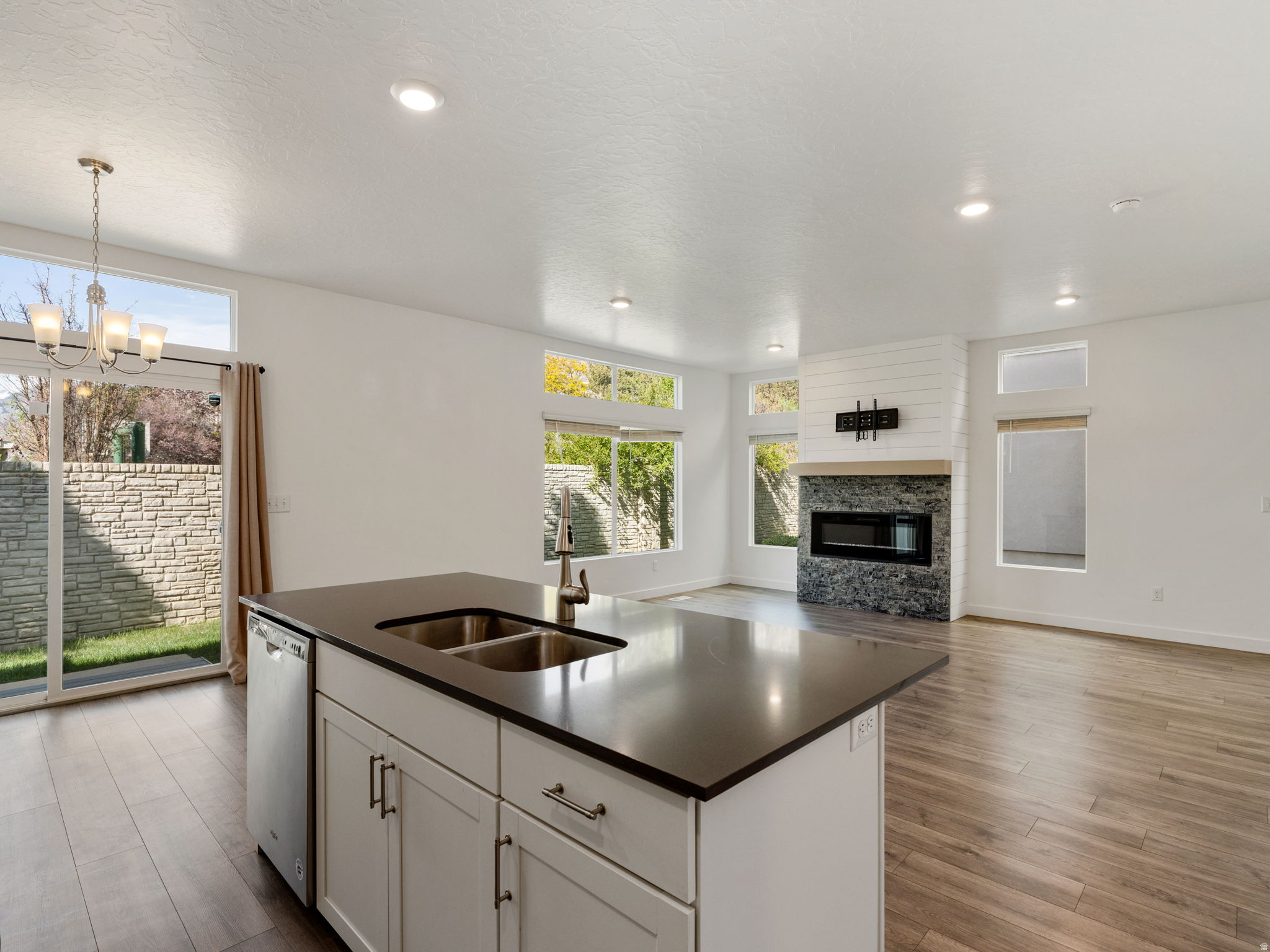 SOMMERSET COURT - Residential