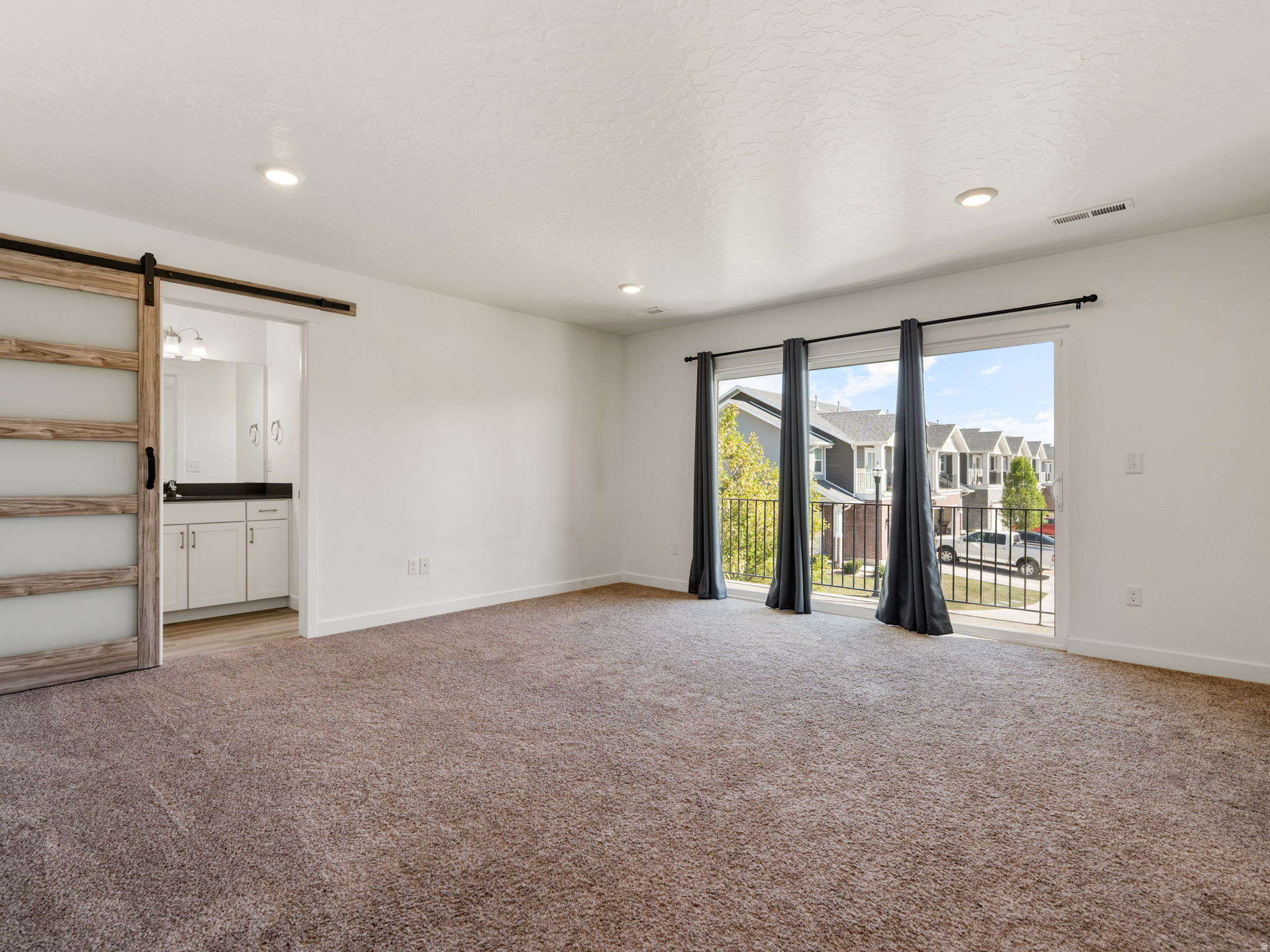 SOMMERSET COURT - Residential