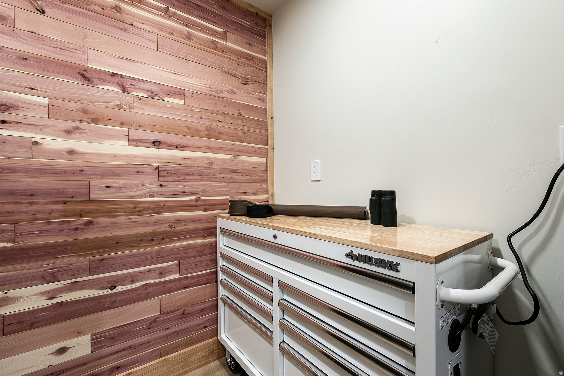 VALLEY HILLS ESTATES - Residential