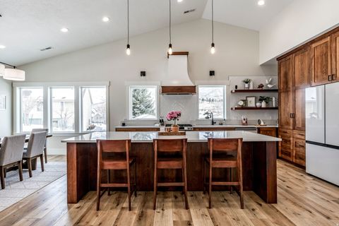 Tiny photo for 775 LAKEVIEW DR, Heber City, UT 84032 (MLS # 2139099)