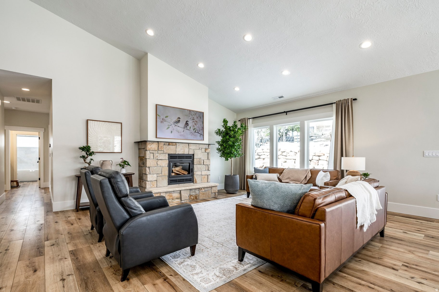 VALLEY HILLS ESTATES - Residential