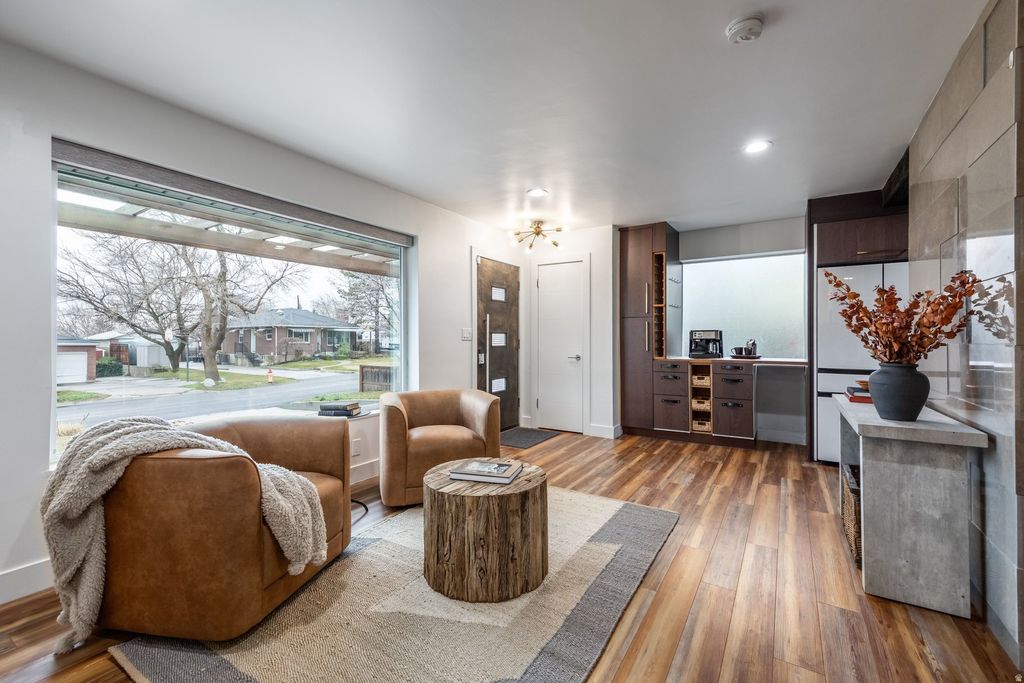 Photo of 3387 S LA MESA RD E, Salt Lake City, UT 84109 (MLS # 2141211)