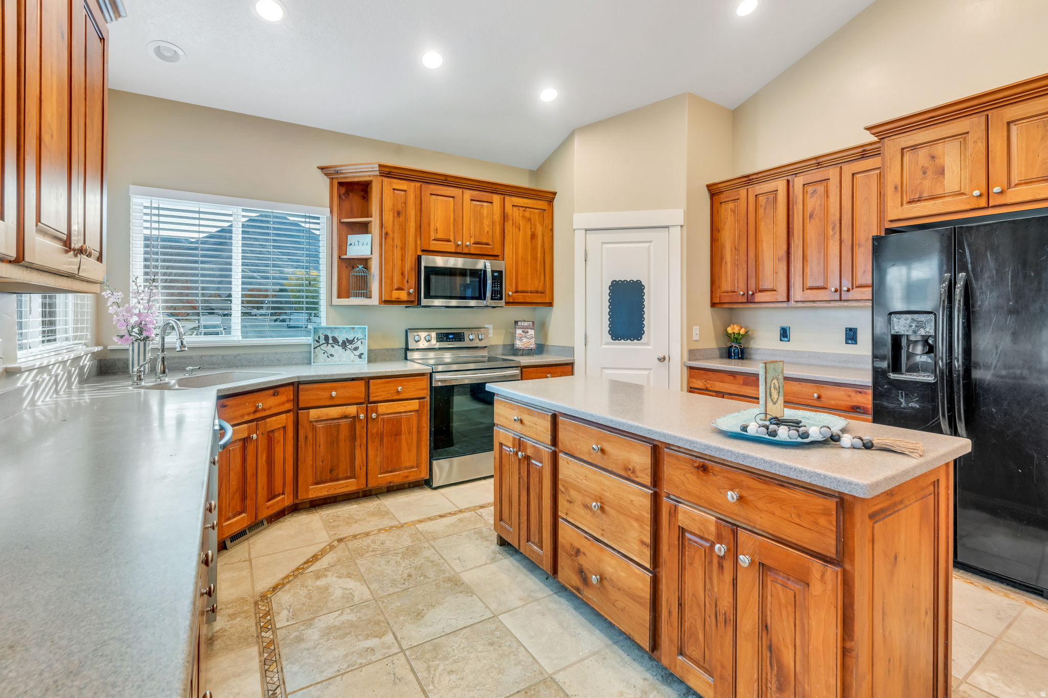 ELK VIEW - Residential