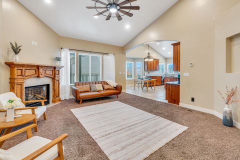 Tiny photo for 318 W 800 S, Salem, UT 84653 (MLS # 2122433)