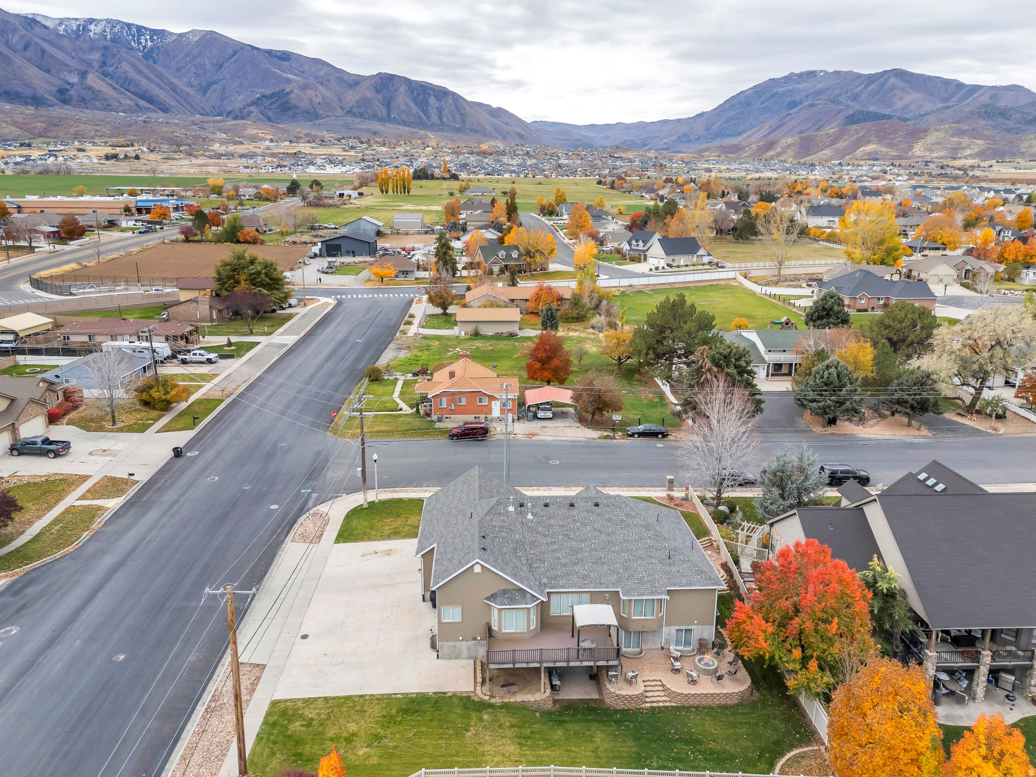 ELK VIEW - Residential