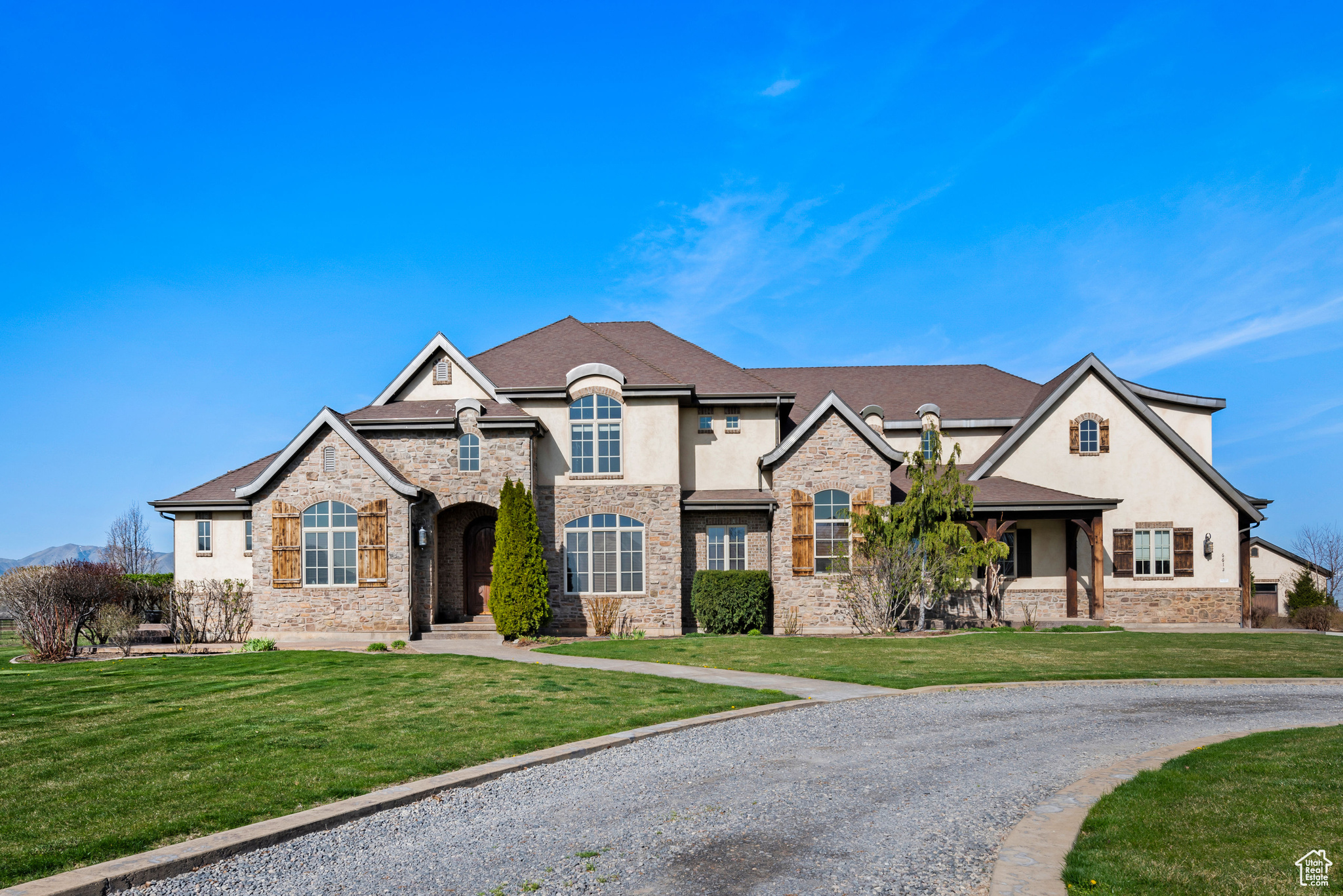 BARTOLD - Commercial Sale