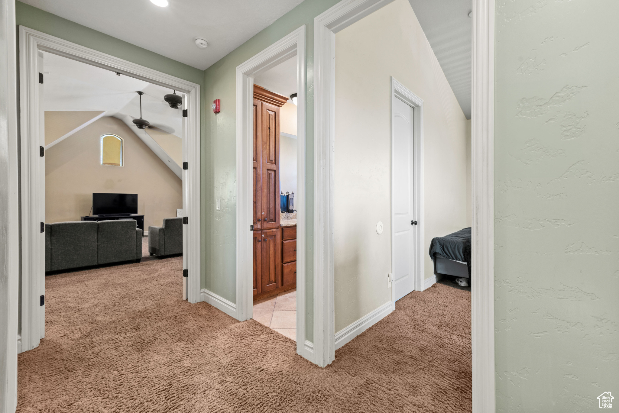 BARTOLD - Commercial Sale