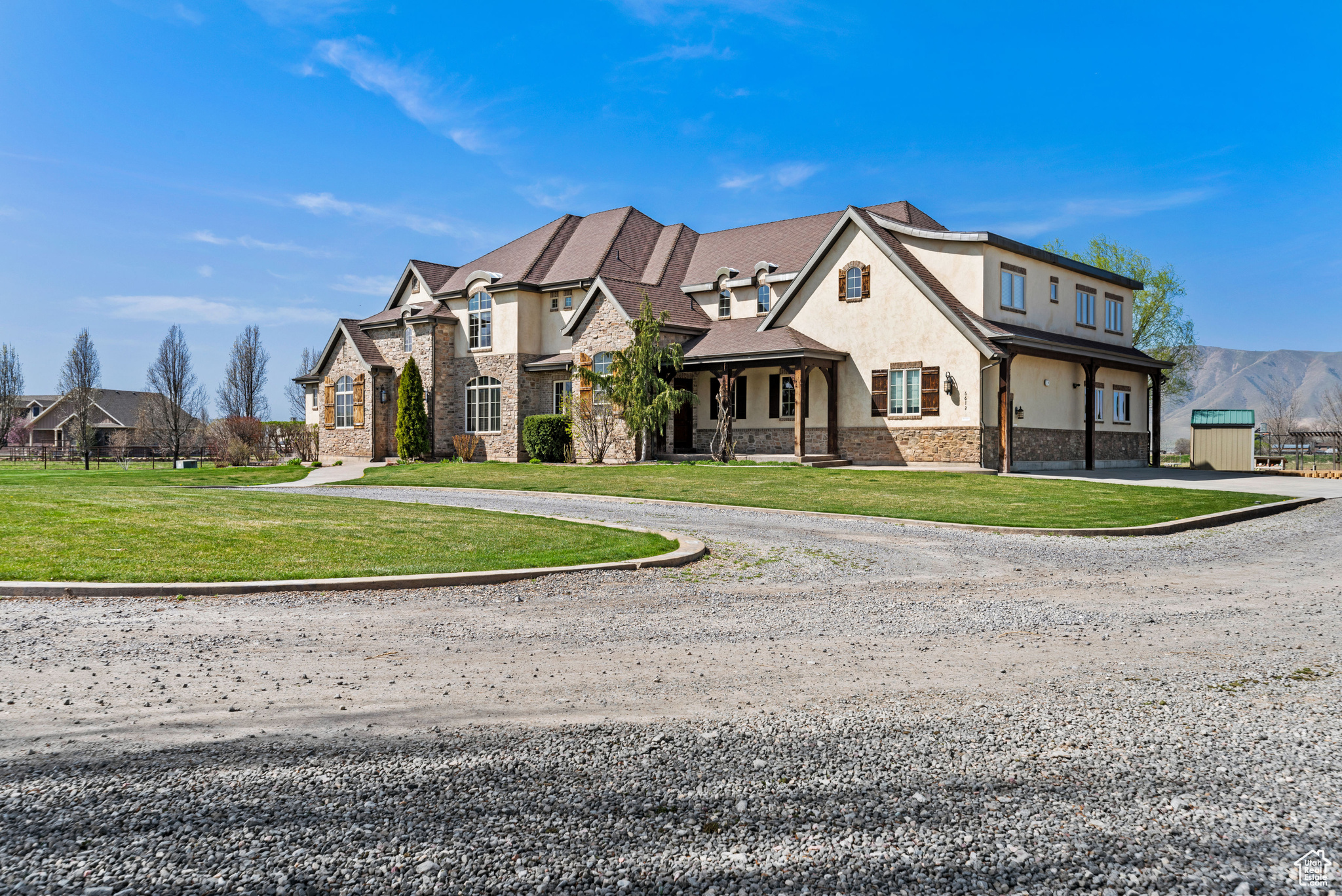 BARTOLD - Commercial Sale