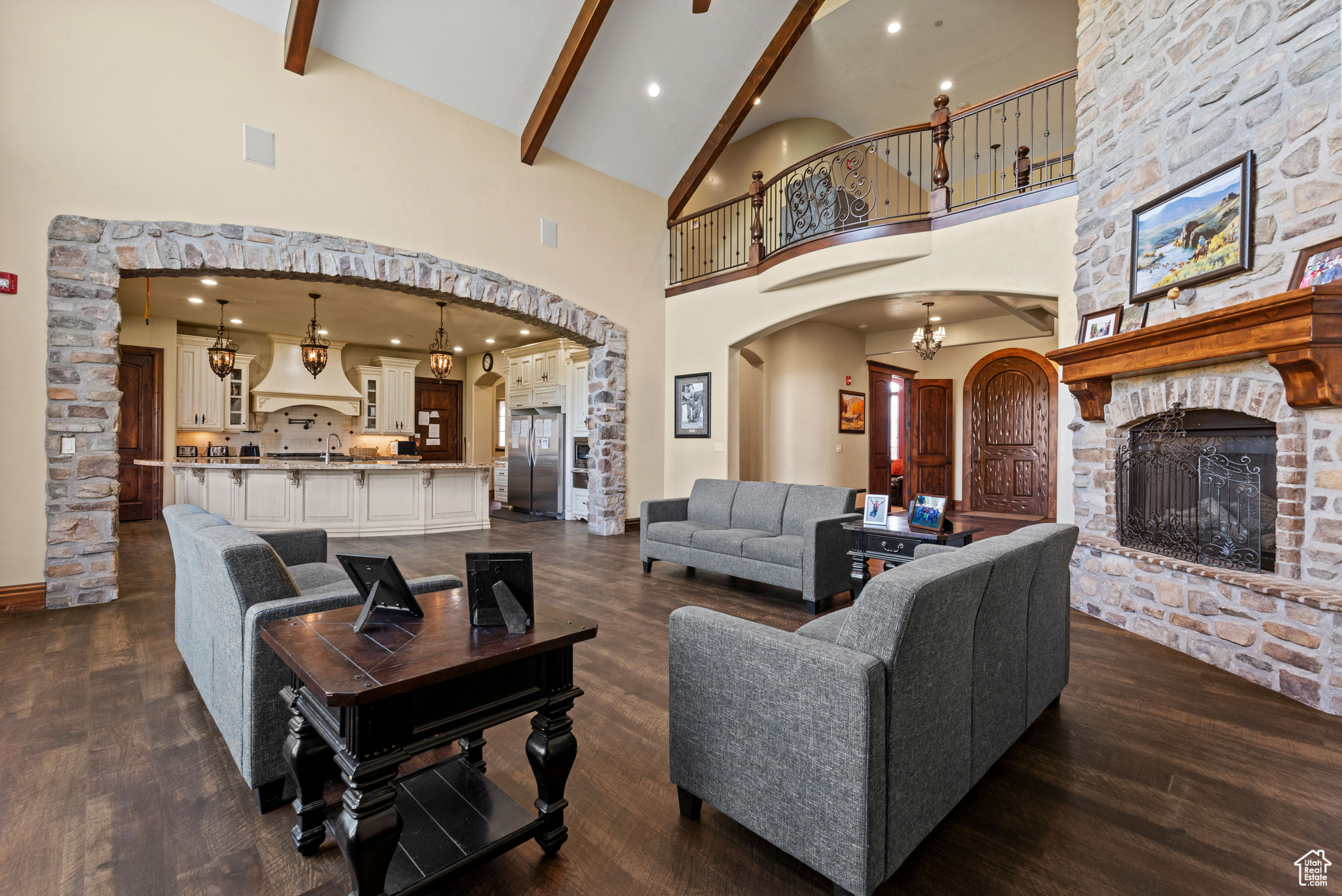 BARTOLD - Commercial Sale