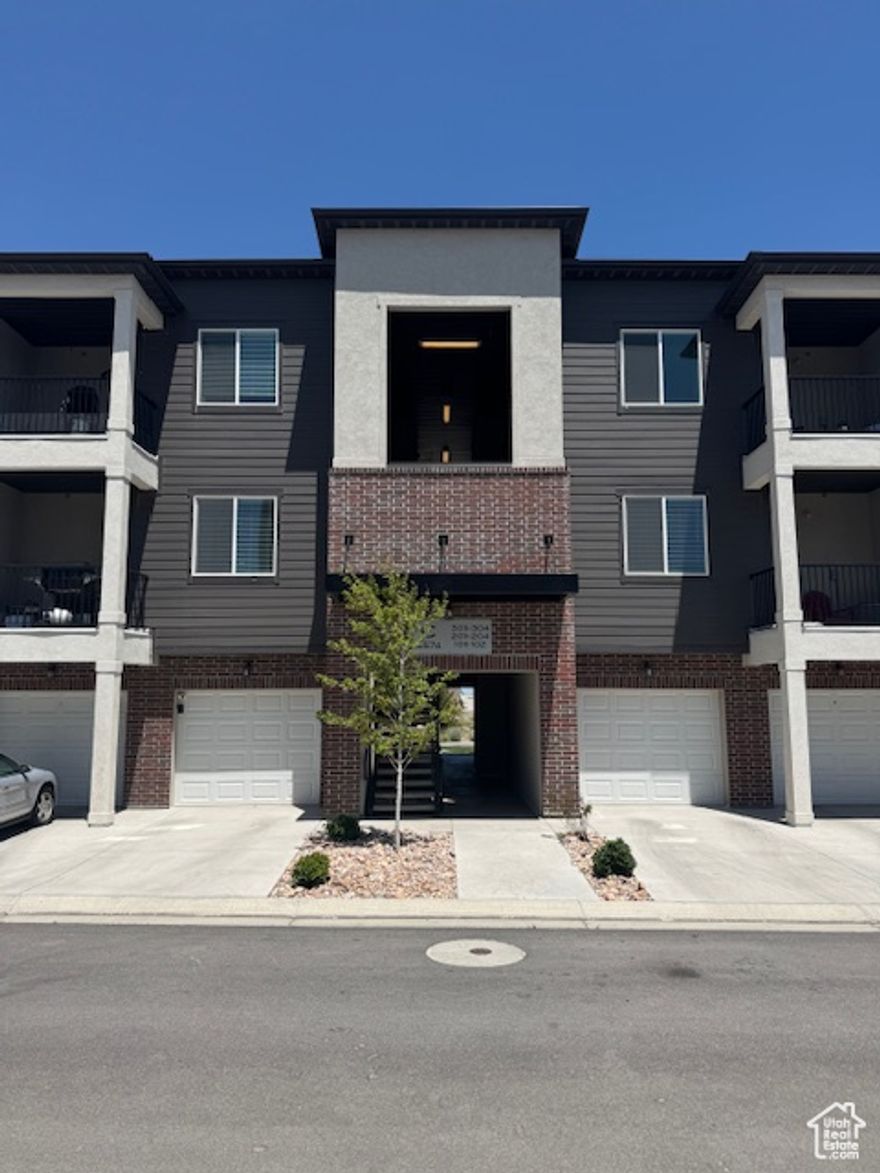 Immaculate interior, great location, and amenity rich. The inside of this condo is like brand new and feels so cozy. While enjoying the quiet, family-friendly condo community of Mountain Ridge, you will be close to everything (restaurants, retail, movie theater, etc.) all within 3 minutes of the garage door. The amenities available to residents here are amazing: clubhouse, pool, weight room/gym, walking/hiking trails, playground. This is the place to be, so schedule a showing today and come see it for yourself tomorrow.