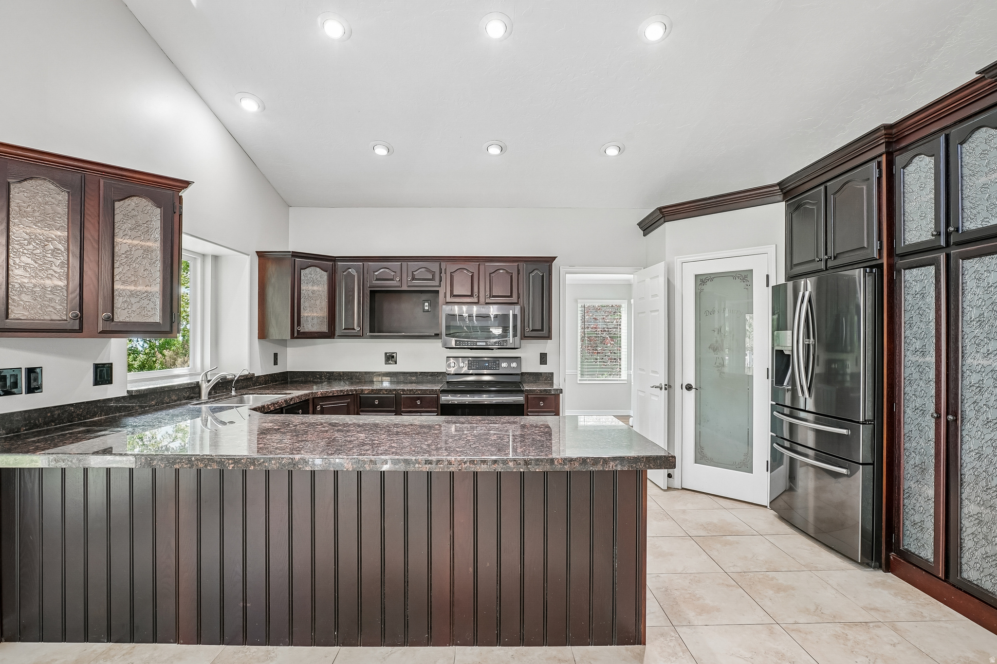SHERWOOD HILLS - Residential