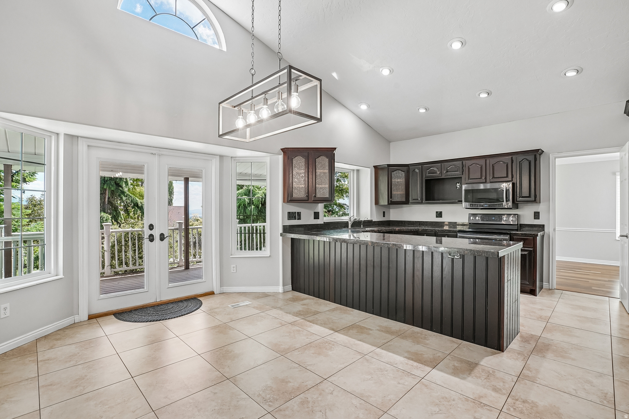 SHERWOOD HILLS - Residential
