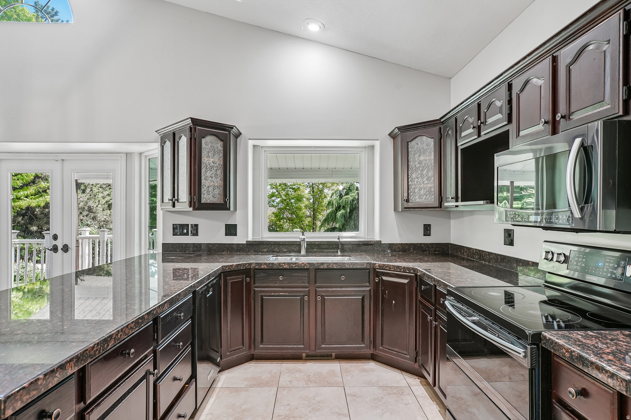 SHERWOOD HILLS - Residential
