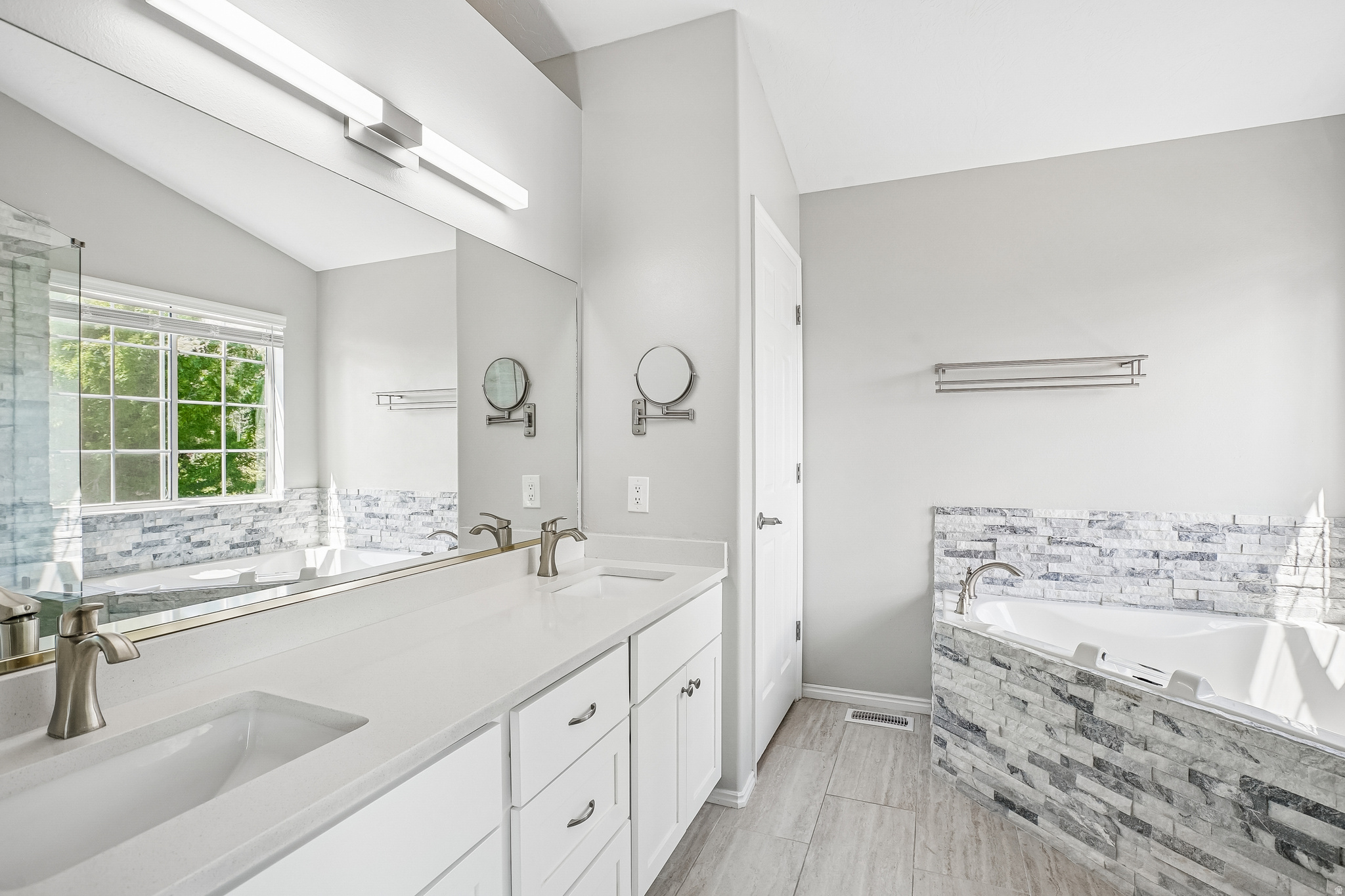 SHERWOOD HILLS - Residential