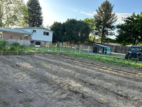 Tiny photo for 127 S 400 E, Lindon, UT 84042 (MLS # 2137141)