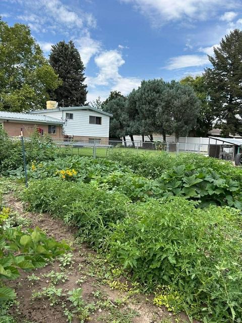 Tiny photo for 127 S 400 E, Lindon, UT 84042 (MLS # 2137141)