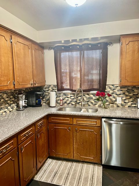 Tiny photo for 127 S 400 E, Lindon, UT 84042 (MLS # 2137141)