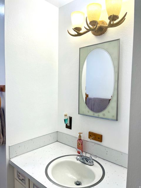 Tiny photo for 127 S 400 E, Lindon, UT 84042 (MLS # 2137141)