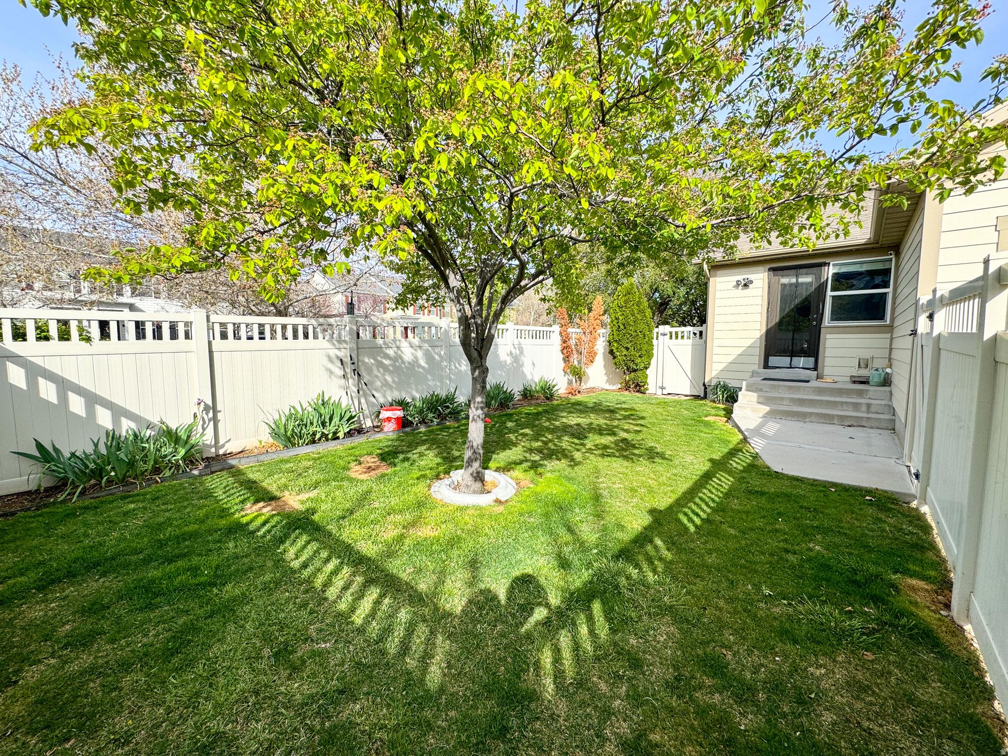 DAYBREAK - Residential