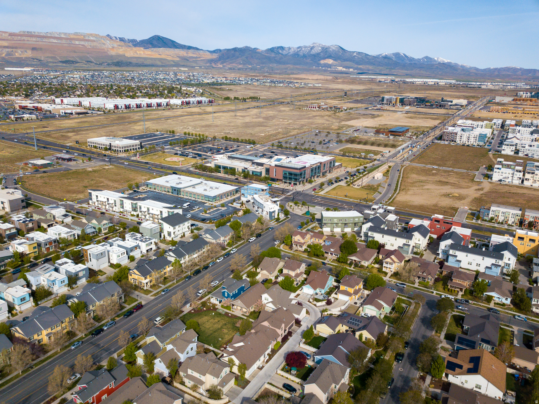 DAYBREAK - Residential