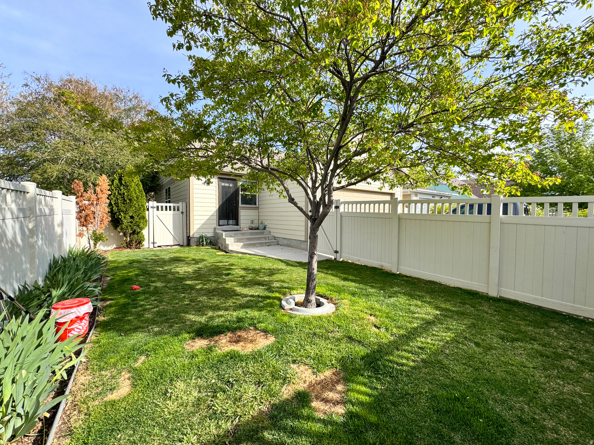 DAYBREAK - Residential