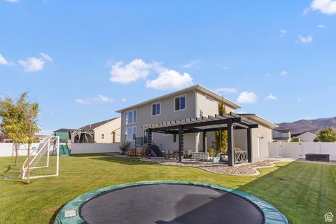 Tiny photo for 2226 S BETSYS WAY, Kaysville, UT 84037 (MLS # 2115626)