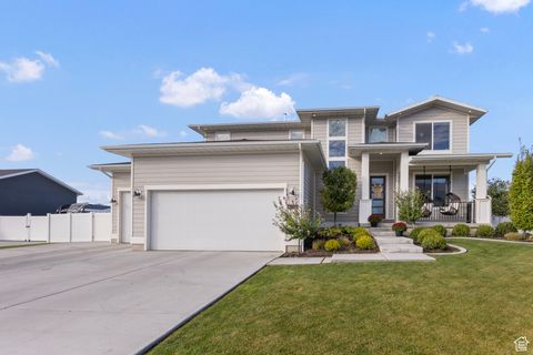 Tiny photo for 2226 S BETSYS WAY, Kaysville, UT 84037 (MLS # 2115626)