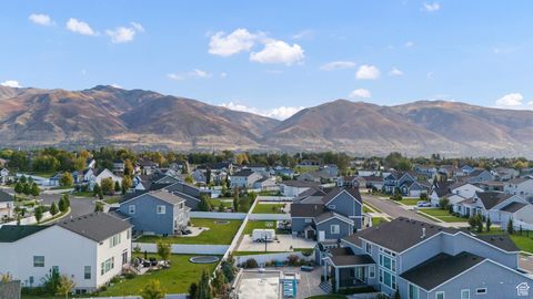 Tiny photo for 2226 S BETSYS WAY, Kaysville, UT 84037 (MLS # 2115626)