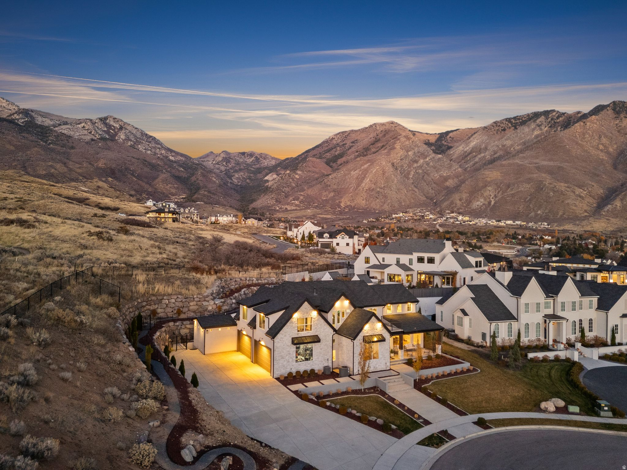 NORTH POINT VIEW - Residential