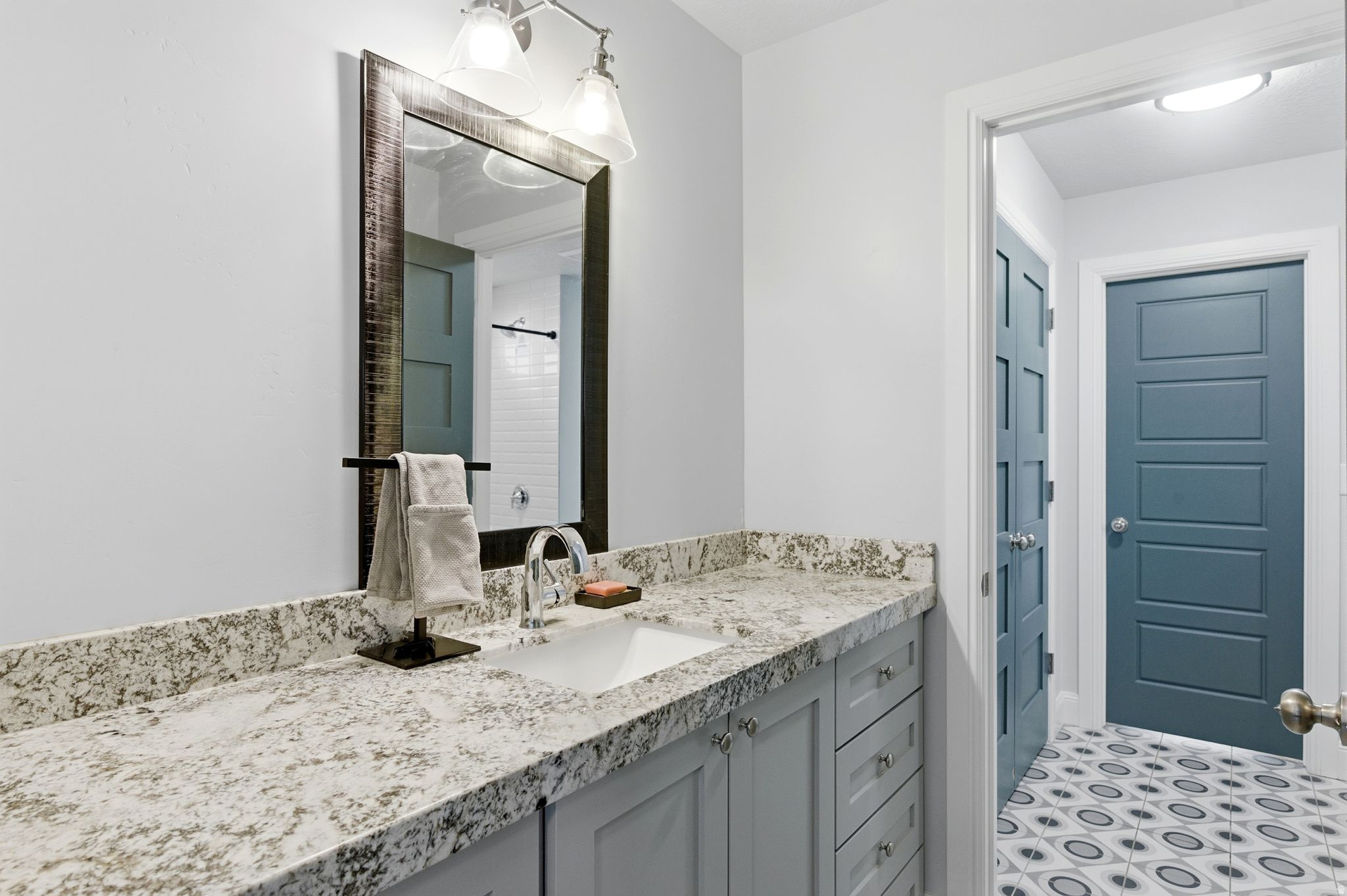 NORTH POINT VIEW - Residential