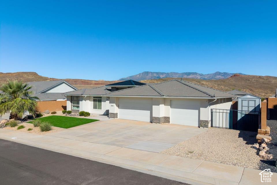 Photo of 3734 W 280 N, Hurricane, UT 84737 (MLS # 2188033)
