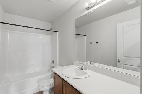 Tiny photo for 4025 S SAGE WOOD AVE, Mapleton, UT 84664 (MLS # 2146722)