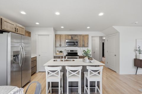 Tiny photo for 4025 S SAGE WOOD AVE, Mapleton, UT 84664 (MLS # 2146722)