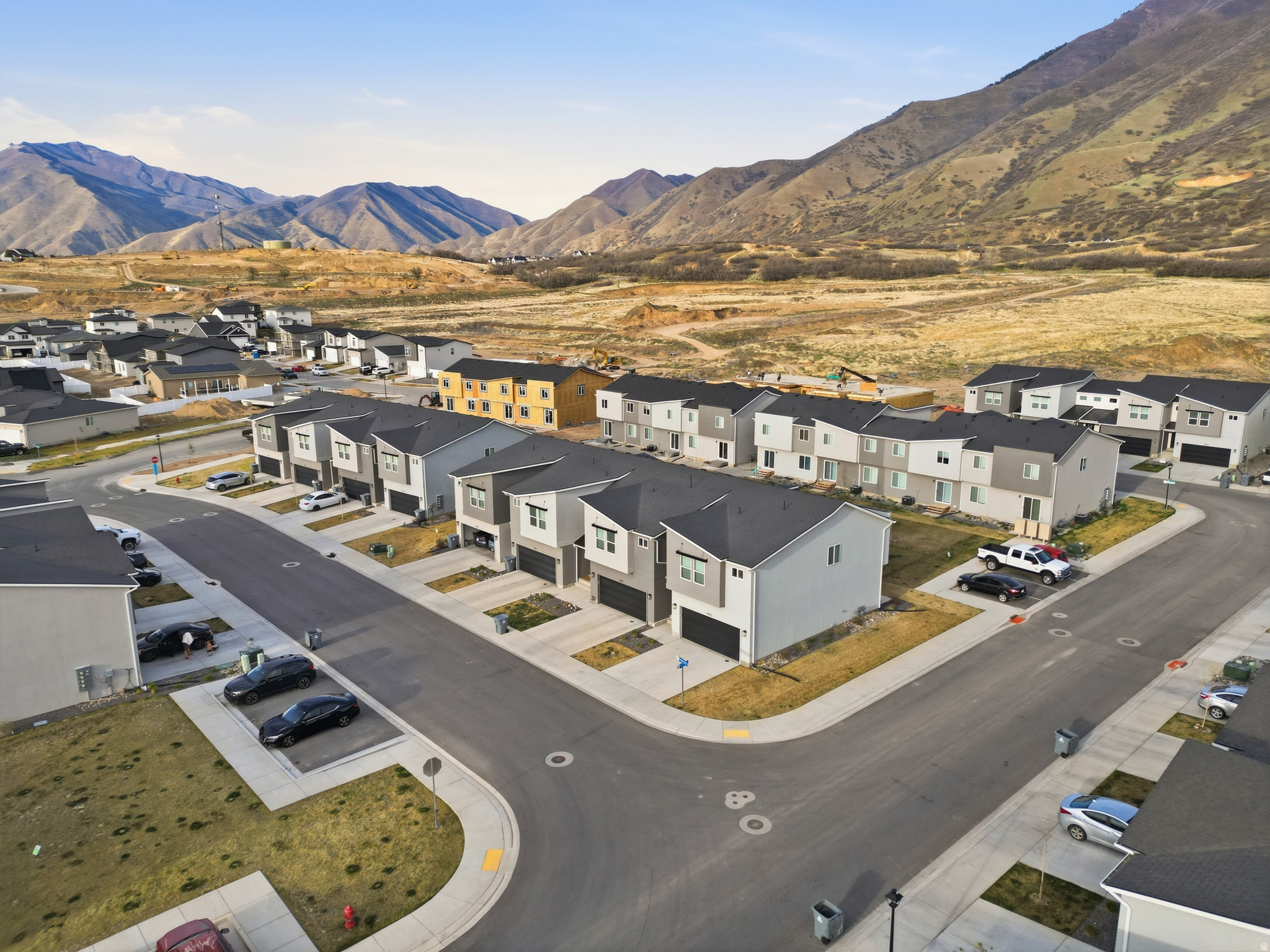 MAPLETON VILLAGE - Residential