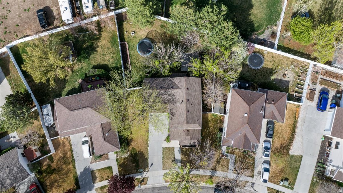 OVERLAKE ESTATES - Residential