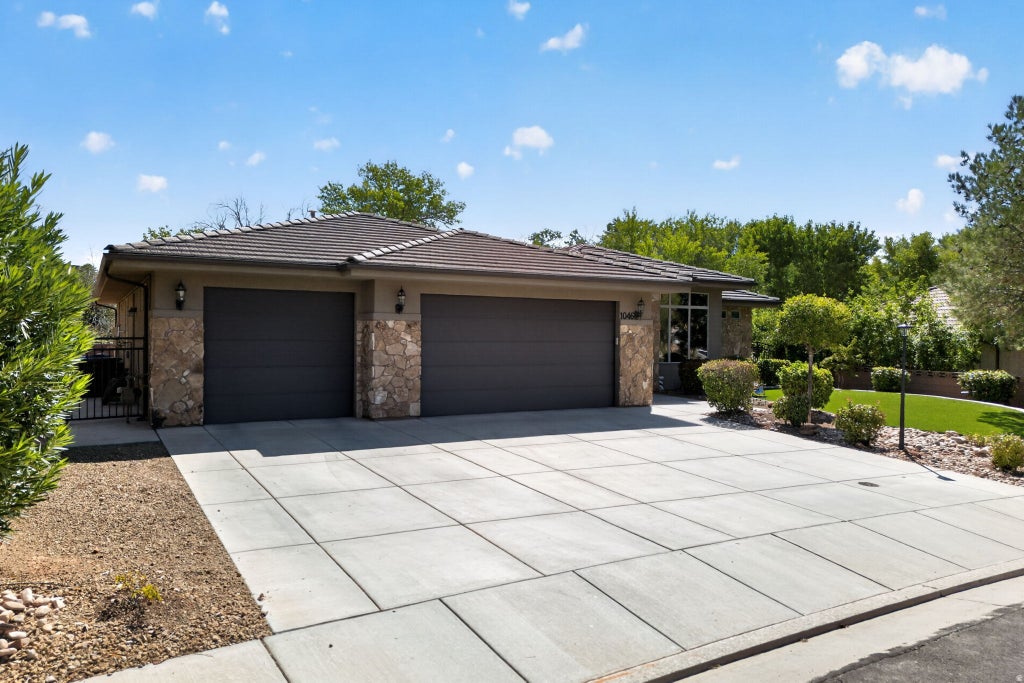 Photo of 1046 N 1700 E, Saint George, UT 84770 (MLS # 2179455)